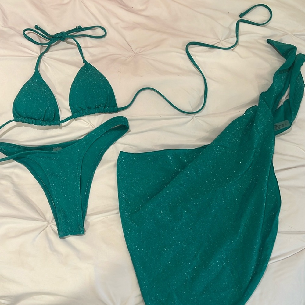 COPY - Green sparkley Bikini Set (3 pieces)